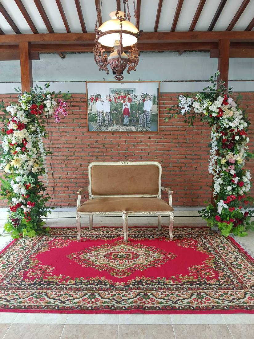 Dekorasi Pelaminan Pernikahan oleh Rushtic