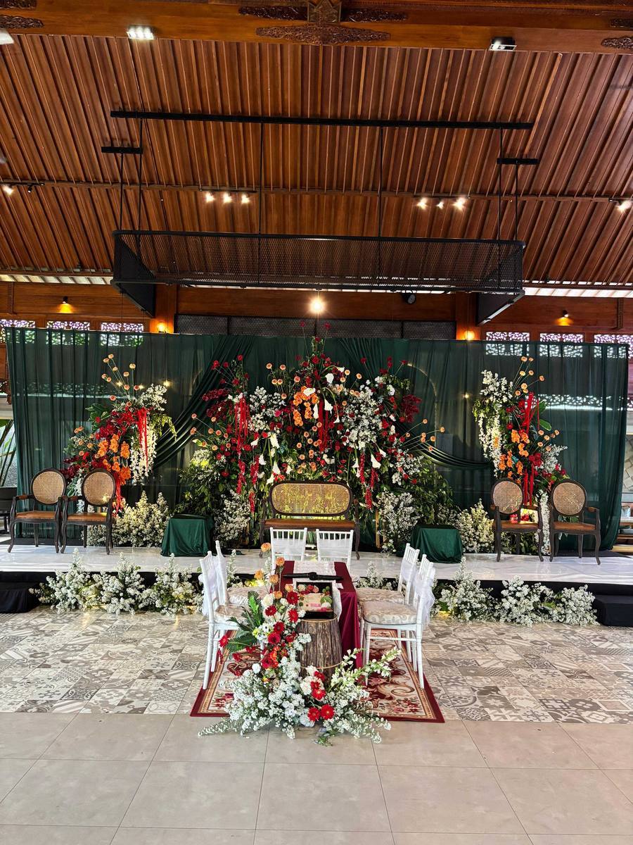 Dekorasi Mobil Pengantin oleh Rushtic
