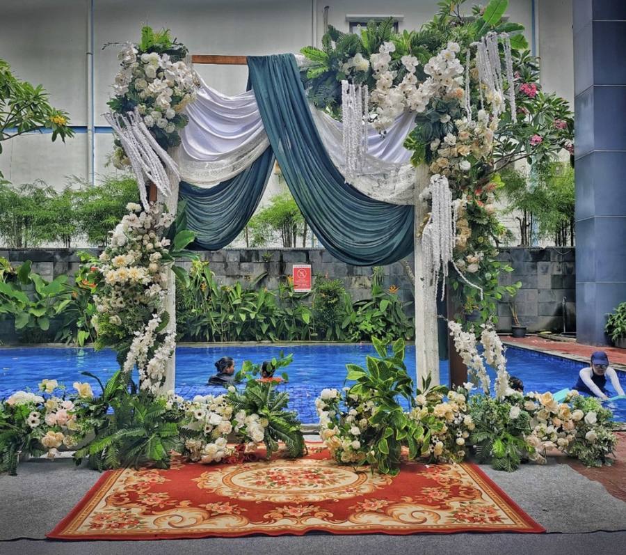 Dekorasi Pelaminan Pernikahan oleh Rushtic